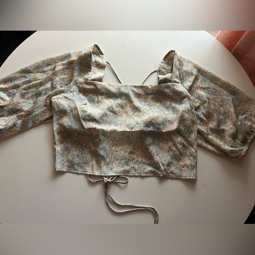 Backless h&m crop top
